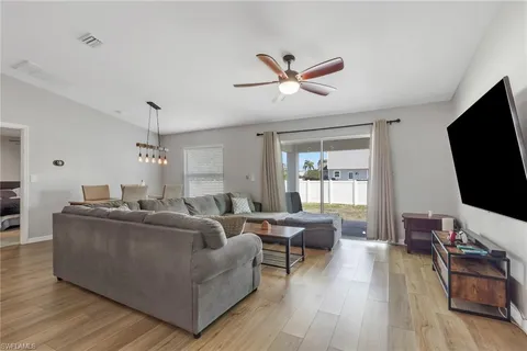 $302,000 | 2903 Northwest 4th Place, Cape Coral, FL 33993