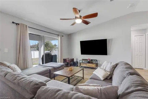 $302,000 | 2903 Northwest 4th Place, Cape Coral, FL 33993
