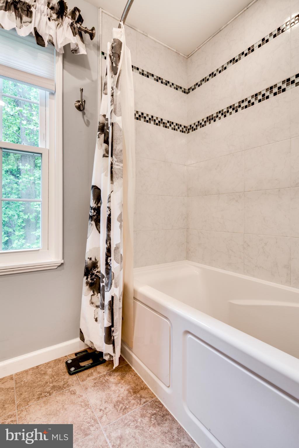 9523 Ridgeview Drive Columbia, MD 21046 - Photo 26 of 30 Owner's Bathroom with Upgraded Tiling