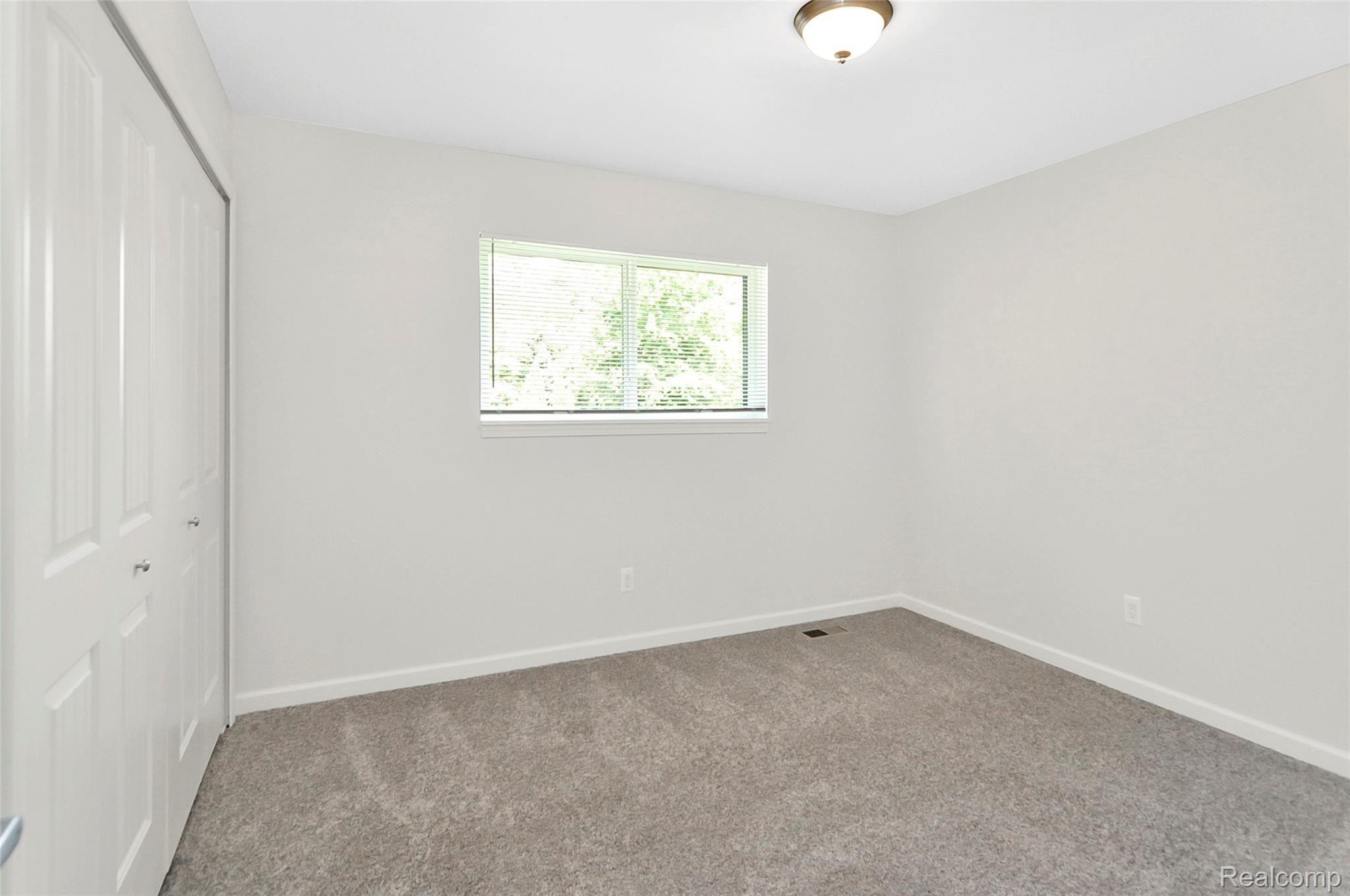 38235 Radde Street Clinton Township, MI 48036 - Photo 36 of 51 DSC_0201.jpg