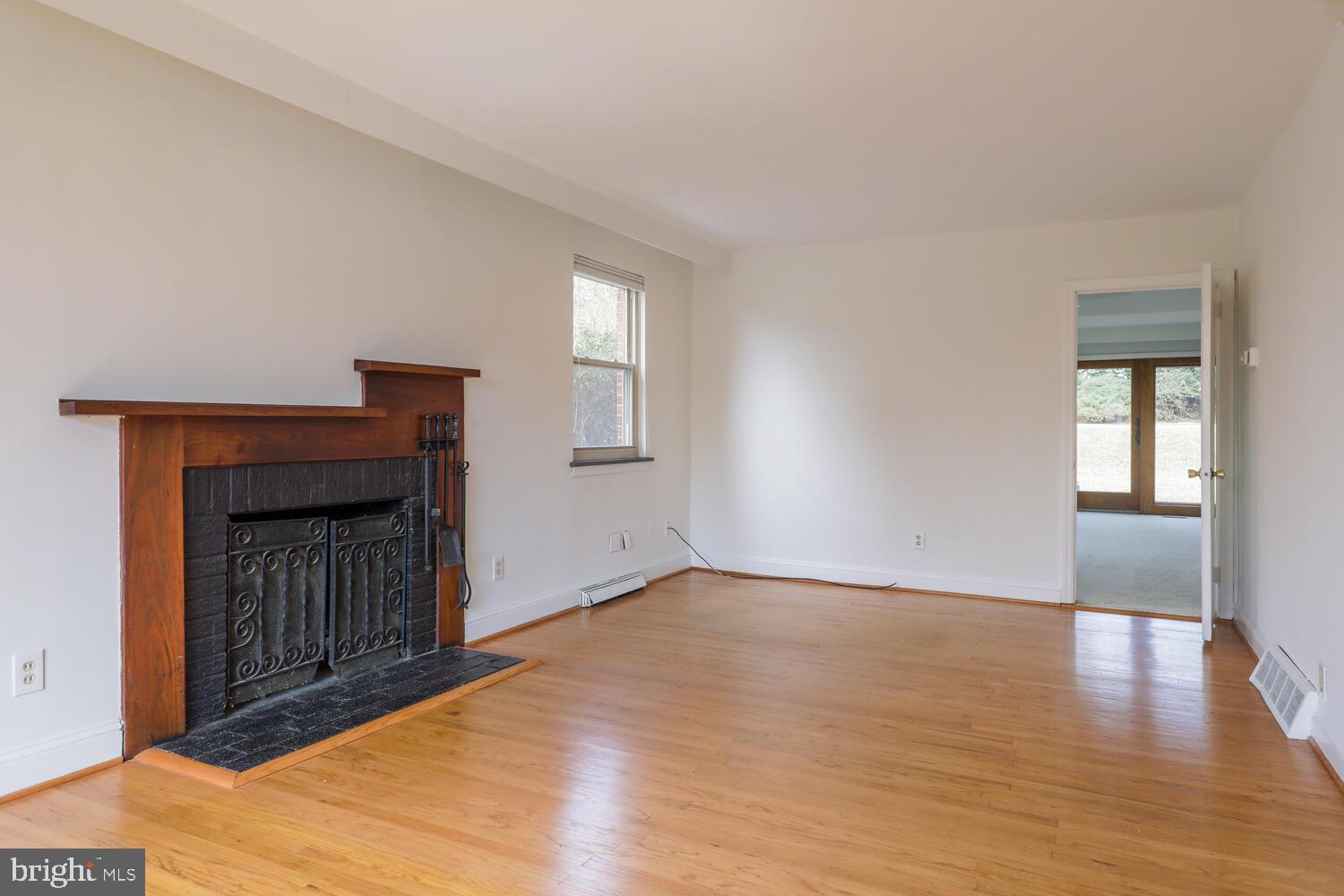 127 Kingston Road Cheltenham, PA 19012 - Photo 5 of 31 Gallery Image 5