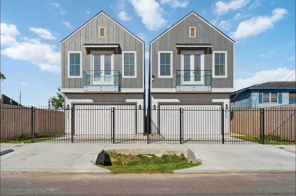 $479,999 | 7809 Dyer Street, Houston, TX 77088