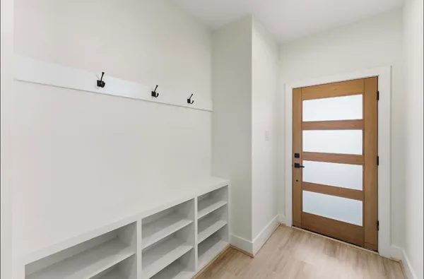 $479,999 | 7809 Dyer Street, Houston, TX 77088