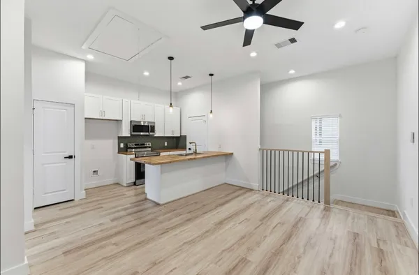 $479,999 | 7809 Dyer Street, Houston, TX 77088