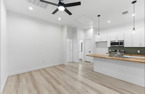 $479,999 | 7809 Dyer Street, Houston, TX 77088