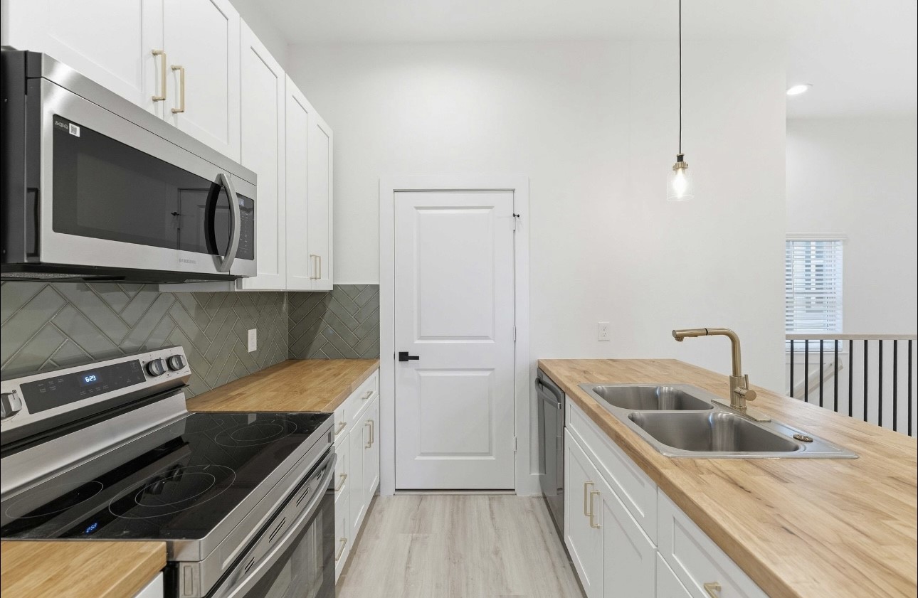 7809 Dyer Street Houston, TX 77088 - Photo 22 of 27