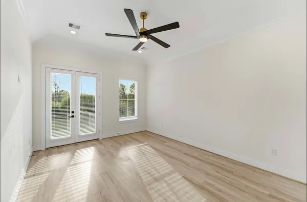$479,999 | 7809 Dyer Street, Houston, TX 77088