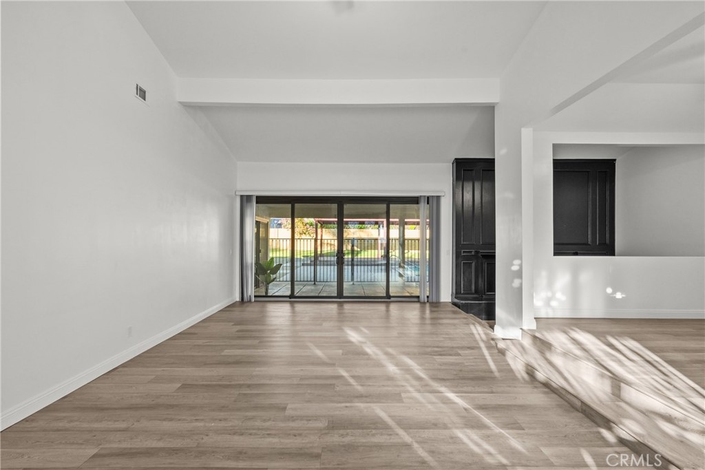 9724 Bothwell Road Northridge, CA 91324 - Photo 10 of 64