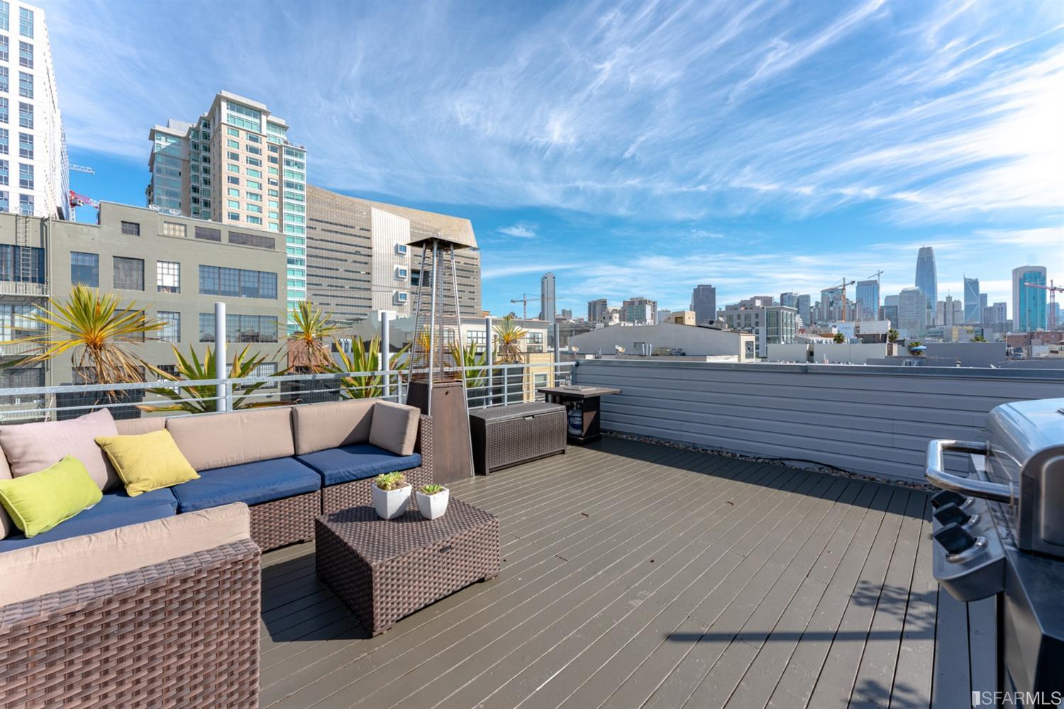 Welcome to 660 Natoma!  Escape to your own private roof deck and leave the hustle of the city behind. This incredible roof deck is exclusive to this condo and easily accessed via an internal staircase.
