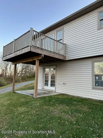 $425,000 | 226 Village View Drive, Tunkhannock, PA 18657