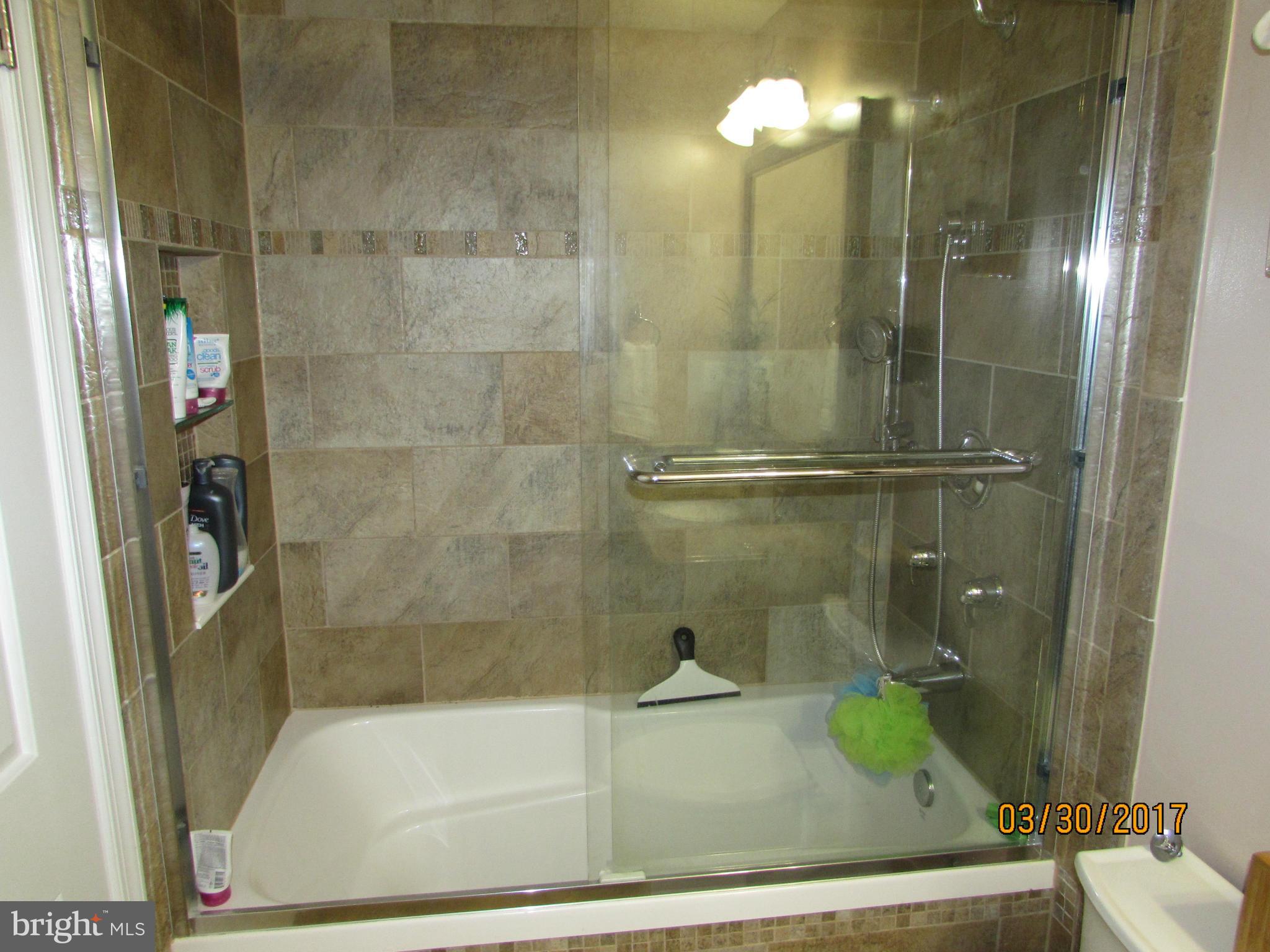 341 Rambling Ridge Court Pasadena, MD 21122 - Photo 16 of 24 Bath (Master)