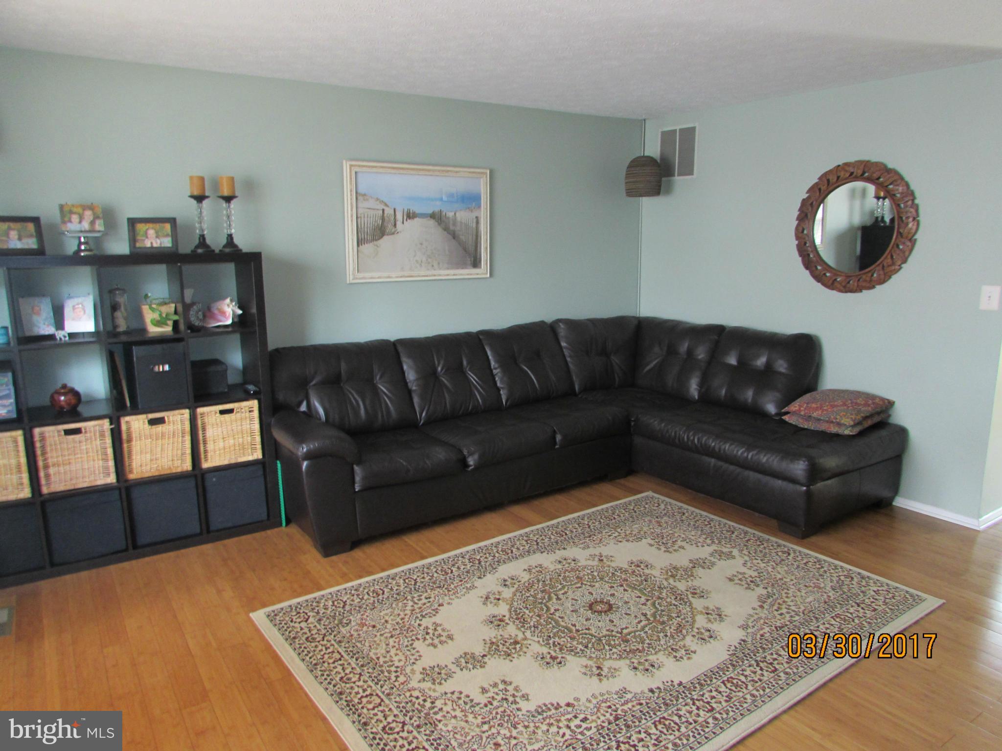 341 Rambling Ridge Court Pasadena, MD 21122 - Photo 7 of 24 Living Room