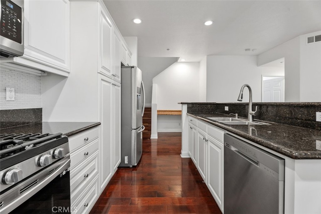 376 Quail Ridge Irvine, CA 92603 - Photo 8 of 31