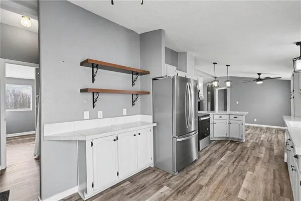 $220,000 | 1002 North White Oaks Lane, Oak Grove, MO 64075