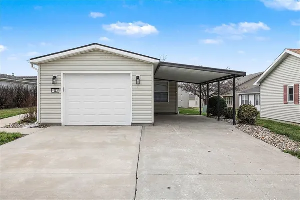 $220,000 | 1002 North White Oaks Lane, Oak Grove, MO 64075