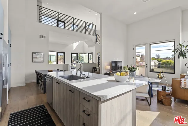 $999,000 | 4511 Eagle Rock Boulevard, Los Angeles, CA 90041