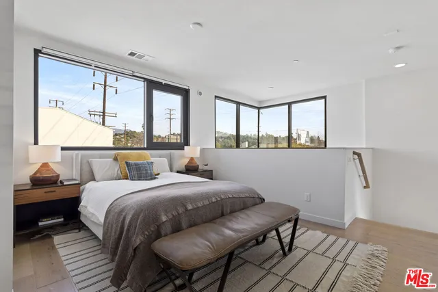 $999,000 | 4511 Eagle Rock Boulevard, Los Angeles, CA 90041