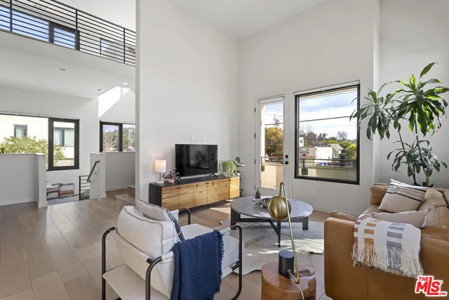 $999,000 | 4511 Eagle Rock Boulevard, Los Angeles, CA 90041