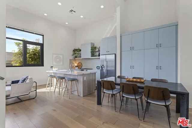 $999,000 | 4511 Eagle Rock Boulevard, Los Angeles, CA 90041