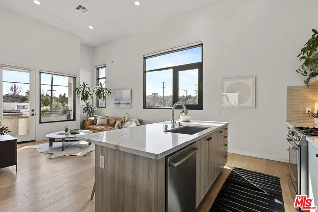 $999,000 | 4511 Eagle Rock Boulevard, Los Angeles, CA 90041