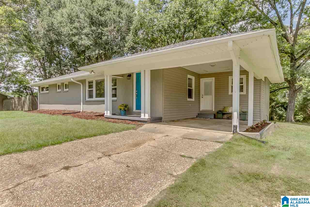 1106 Hunter Creek Road Northport, AL 35473 - Photo 3 of 46