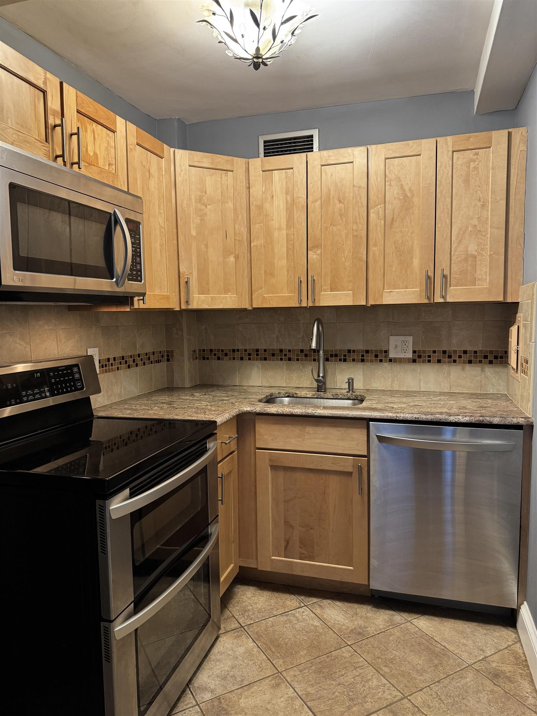 101 South Raleigh Avenue, Unit 433 Atlantic City, NJ 08401 - Photo 7 of 29