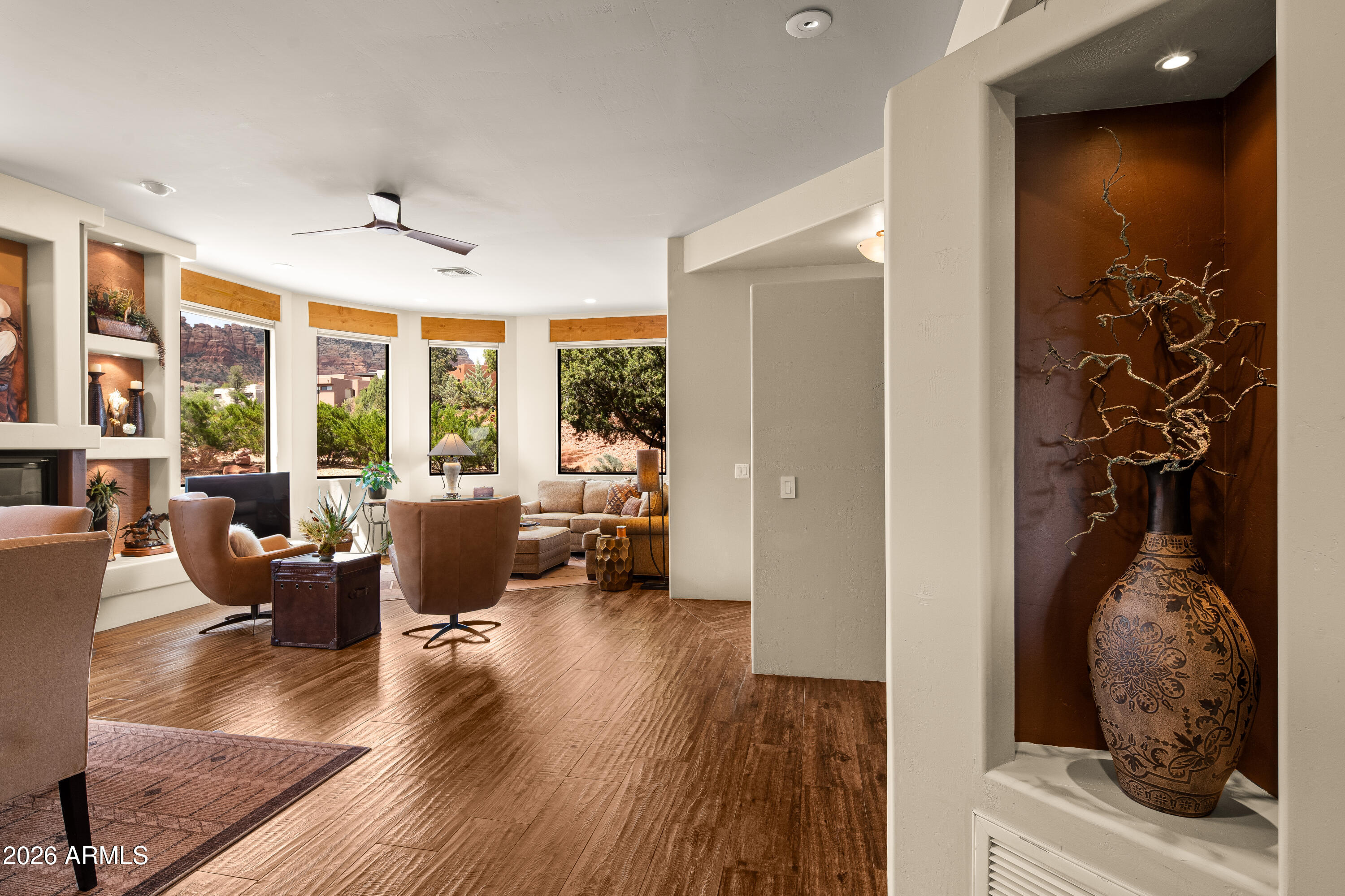 2335 Mule Deer Road Sedona, AZ 86336 - Photo 11 of 50 living/dining room