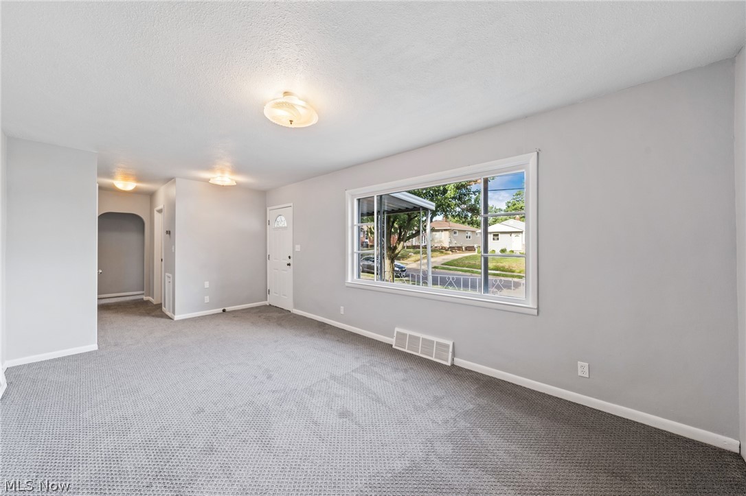 540 Lansing Road Akron, OH 44312 - Photo 13 of 35