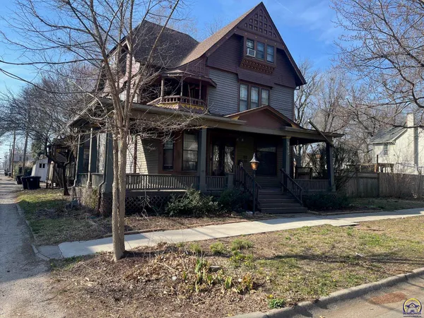 $150,000 | 915 Southwest Munson Avenue, Topeka, KS 66604