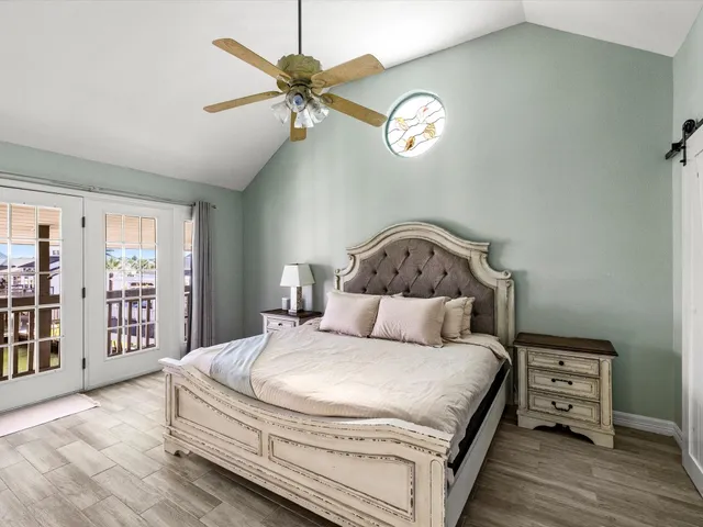 $3,250 | 334 Paradise Drive, Tiki Island, TX 77554