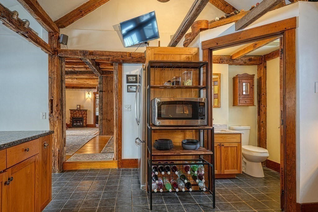 276 Berlin Road Bolton, MA 01740 - Photo 11 of 36 Gallery Image 11