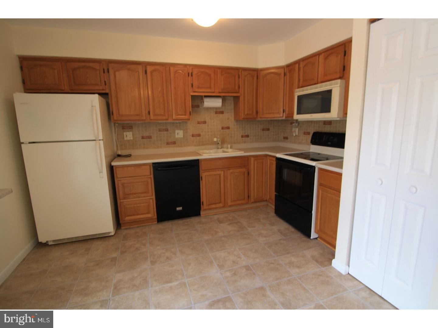 2604 Walnut Ridge Drive Pottstown, PA 19464 - Photo 14 of 24 Gallery Image 14