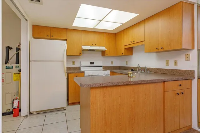 $215,000 | 81 Windtree Lane, Unit 104, Winter Garden, FL 34787