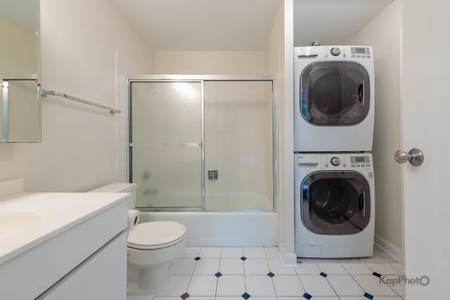 $199,000 | 120 Lakeview Drive, Unit 318, Bloomingdale, IL 60108