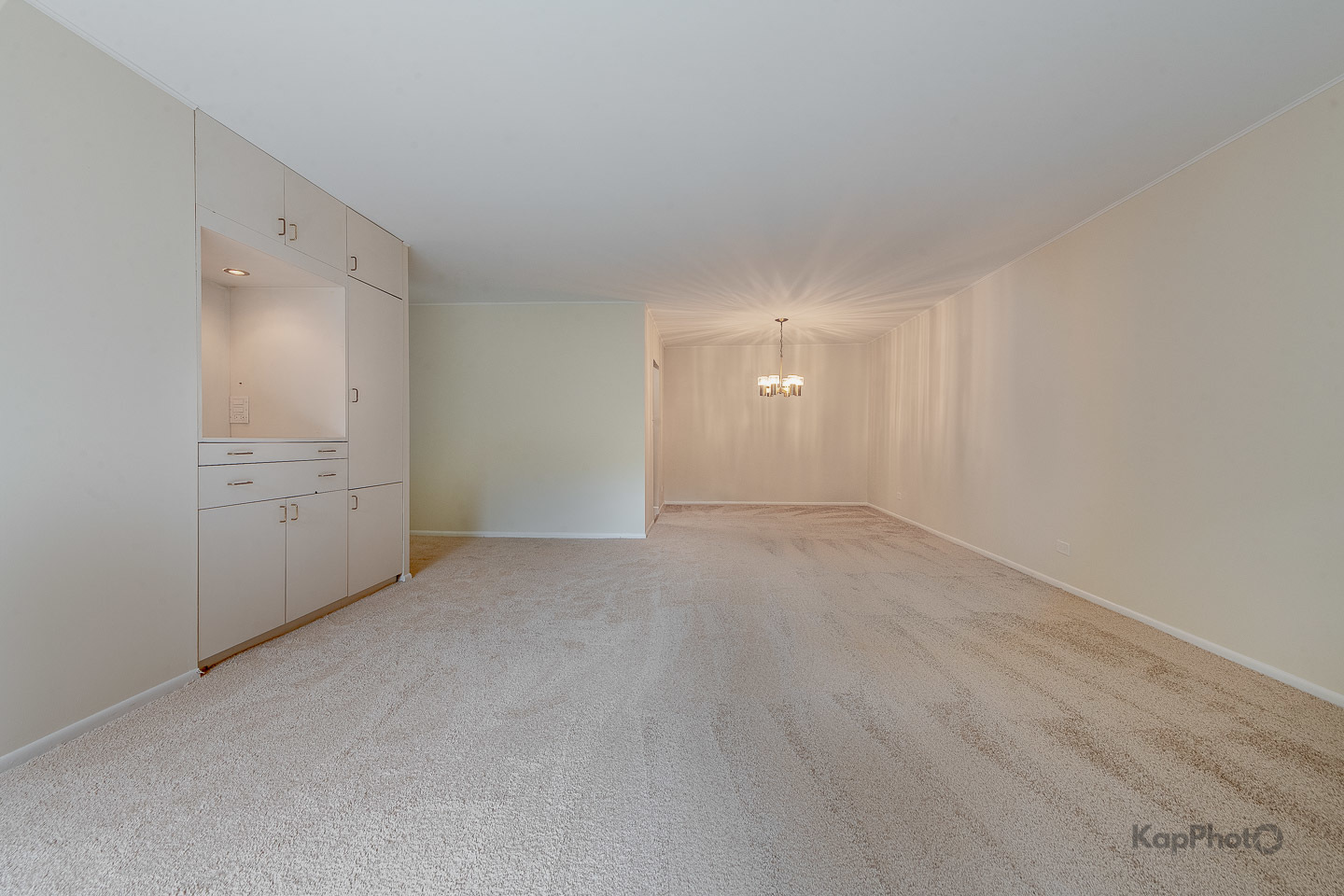 120 Lakeview Drive, Unit 318 Bloomingdale, IL 60108 - Photo 7 of 31 a view of an empty room