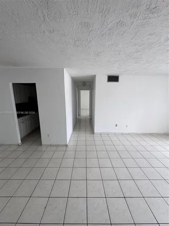 $1,800 | 5505 Northwest 7th Street, Unit W202, Miami, FL 33126