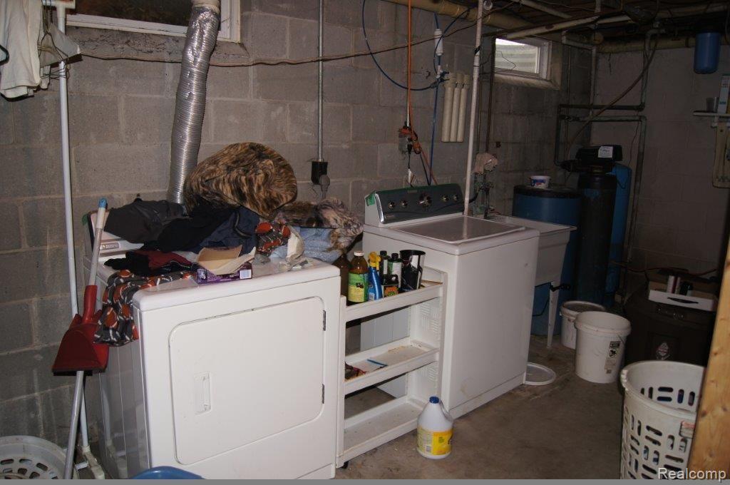 245 Miller Lake Road Columbiaville, MI 48421 - Photo 13 of 21 13 245 Miller Lake Rd 012.jpg