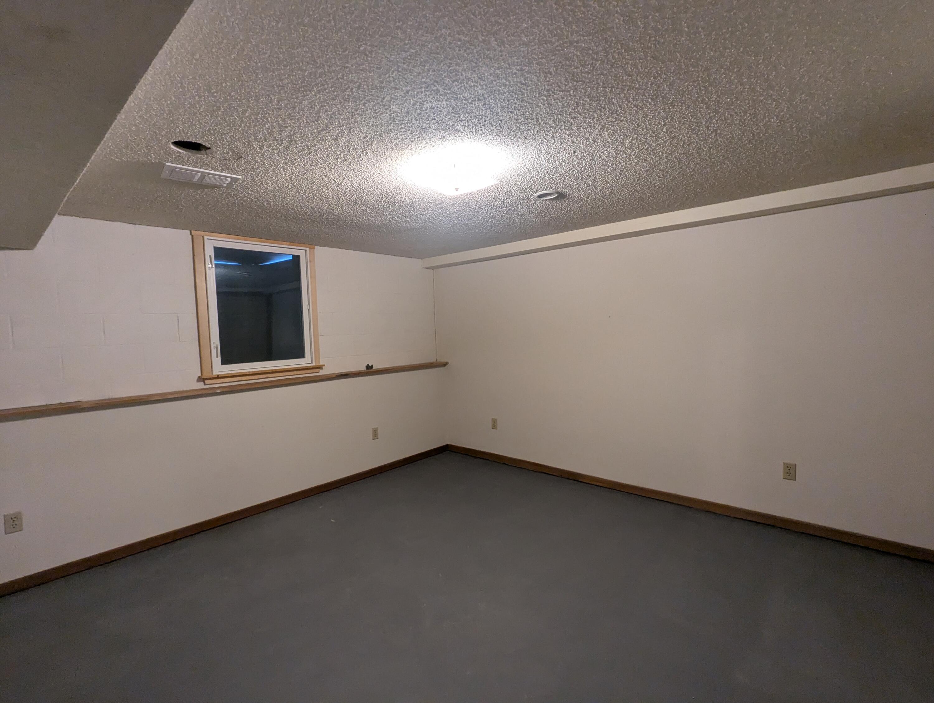 727 Margaret Street Sparta, WI 54656 - Photo 32 of 43 PXL_20260130_180811855