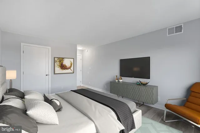 $2,700 | 8370 Greensboro Drive, Unit 1009, McLean, VA 22102