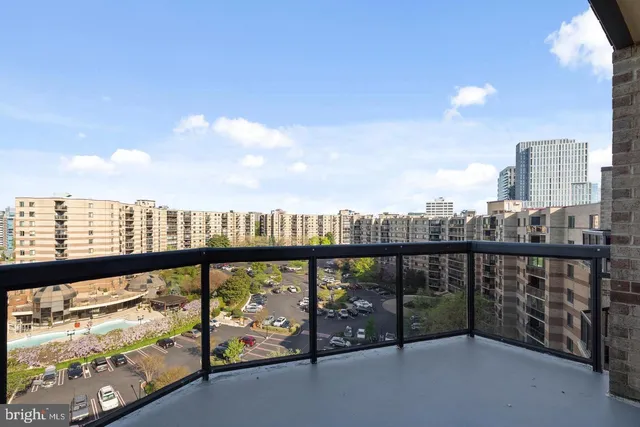 $2,700 | 8370 Greensboro Drive, Unit 1009, McLean, VA 22102