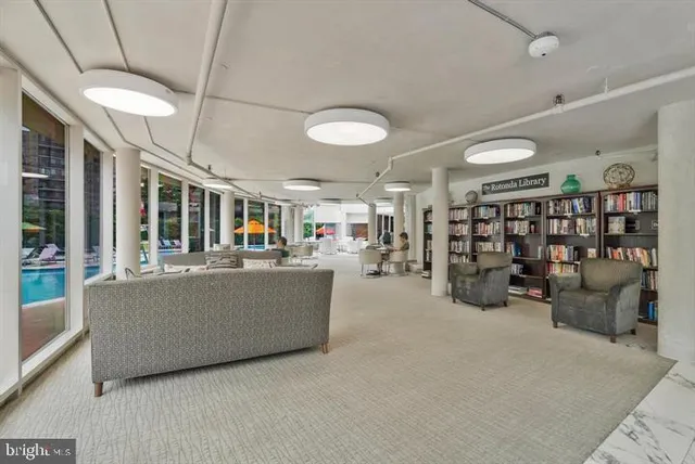 $2,700 | 8370 Greensboro Drive, Unit 1009, McLean, VA 22102