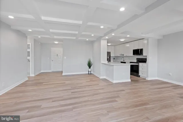 $2,700 | 8370 Greensboro Drive, Unit 1009, McLean, VA 22102