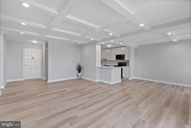 $2,700 | 8370 Greensboro Drive, Unit 1009, McLean, VA 22102