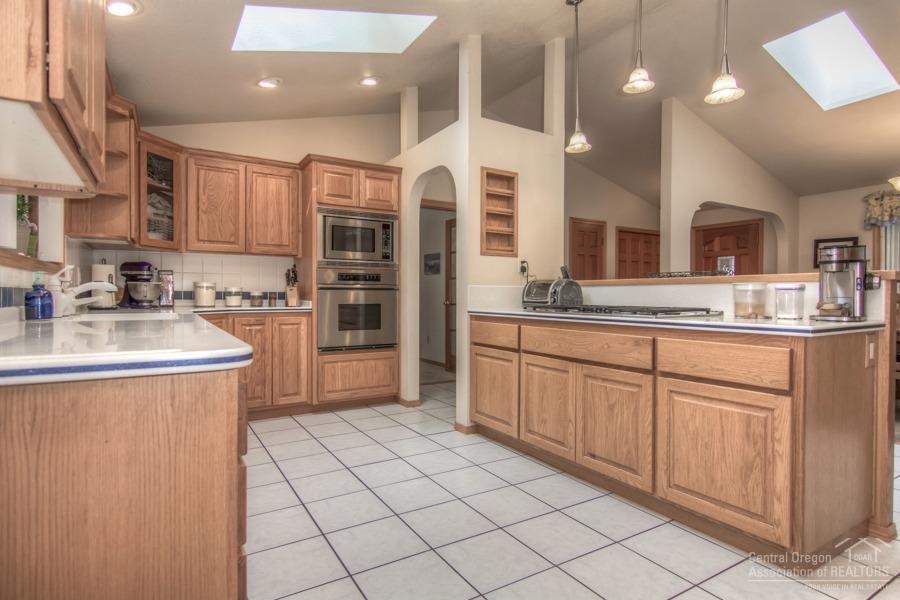 61305 Victory Loop Bend, OR 97702 - Photo 6 of 24 Additional Photo