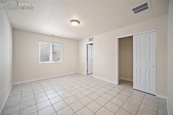 $379,900 | 3003 Mirror Circle, Pueblo, CO 81004