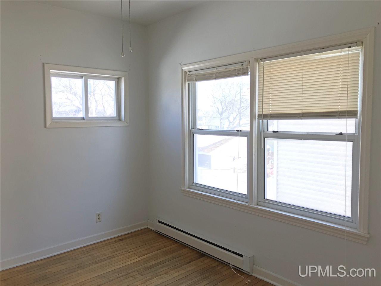 310 South 2nd Street Escanaba, MI 49829 - Photo 16 of 20