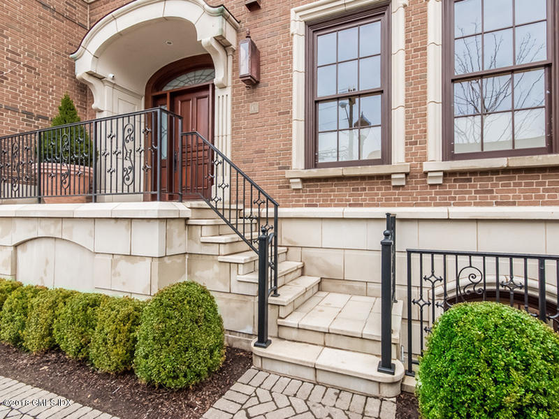 559 Steamboat Road, Unit A1 Greenwich, CT 06830 - Photo 2 of 17 2 front-entrance-p497202
