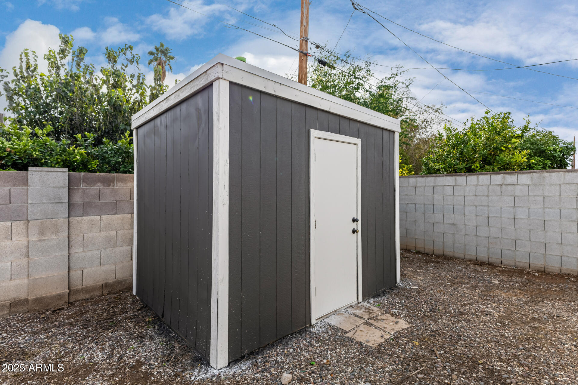 3619 West Griswold Road Phoenix, AZ 85051 - Photo 36 of 36 a backyard of a house