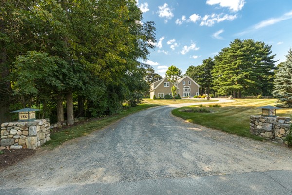 786 Bay Road Hamilton, MA 01982 - Photo 2 of 28 Gallery Image 2