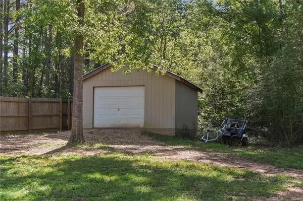$289,000 | 31301 Holmesville Road, Mount Hermon, LA 70450